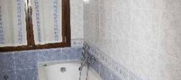 Casa de 4 habitaciónes en Mirandola, Italy No. 108761 8