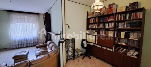 2 Schlafzimmer Wohnung in Oleggio, Italy, Nr. 207504 2