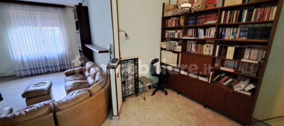 2 Schlafzimmer Wohnung in Oleggio, Italy, Nr. 207504 21