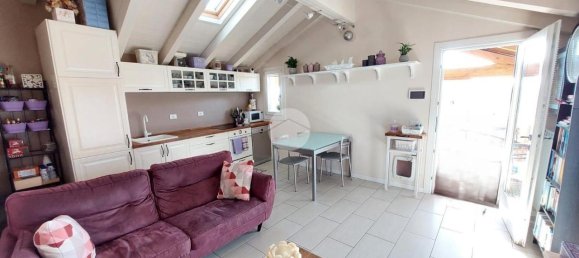 3-salle Appartement à Iseo, Italy No. 29024 2