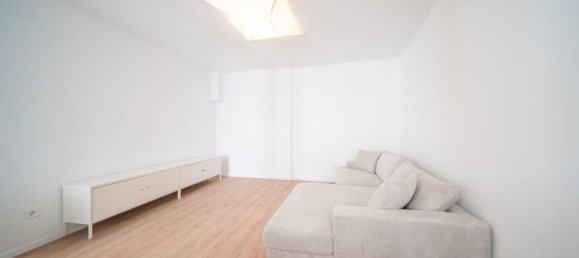 2-salle Appartement à Rudolfsheim-Funfhaus, Austria No. 209780 3