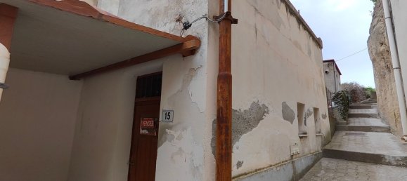 3 rooms House in Monforte San Giorgio, Italy No. 222484 2