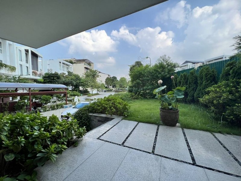 6 bedrooms Villa in Tay Ho, Vietnam No. 521