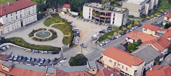 Gewerbliche Immobilie in Cassano Magnago, Italy 159m², Nr. 358639 2