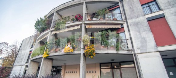 Gewerbliche Immobilie in Cassano Magnago, Italy 159m², Nr. 358639 15