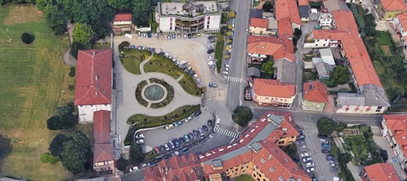 Gewerbliche Immobilie in Cassano Magnago, Italy 159m², Nr. 358639 3