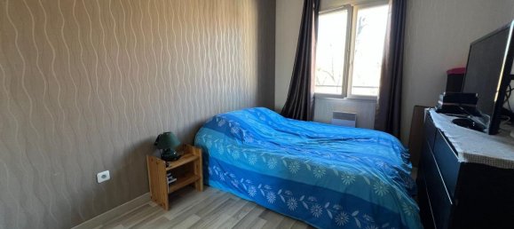 3 bedrooms House in La Queue-en-Brie, France No. 123583 3