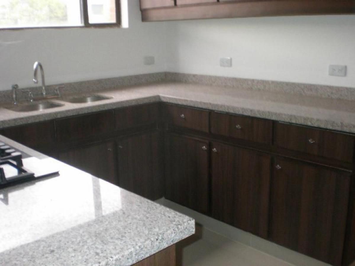 4 bedrooms House in Bogota, Colombia No. 10402