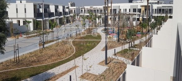 Villa de 4 dormitorios en Tilal Al Ghaf, UAE No. 7970 8