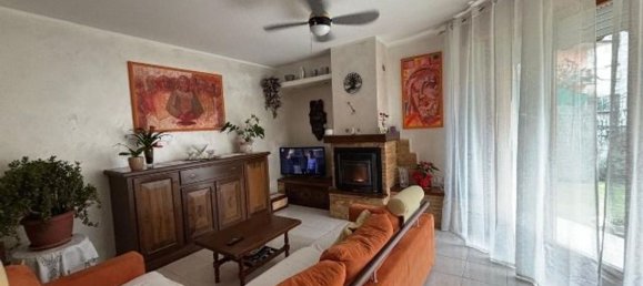 Casa de 6 habitaciónes en Gazzaniga, Italy No. 202066 22