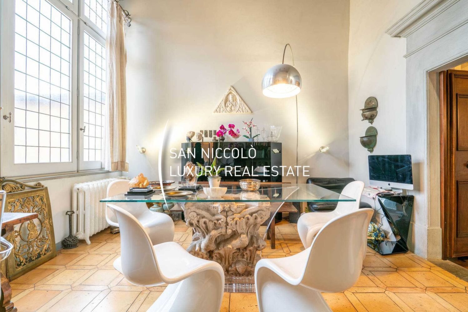12 rooms Apartment in Florence, Italy No. 180002