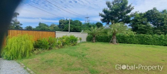 Land for sale in Pattaya, Chonburi, Eastern Thailand, Thailand № 142274 6