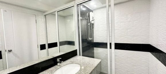 2 bedrooms Condo in Pattaya, Thailand No. 8970 15