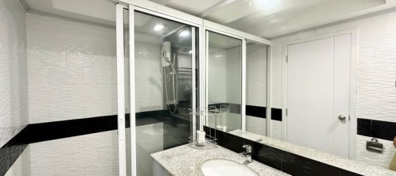 2 bedrooms Condo in Pattaya, Thailand No. 8970 16