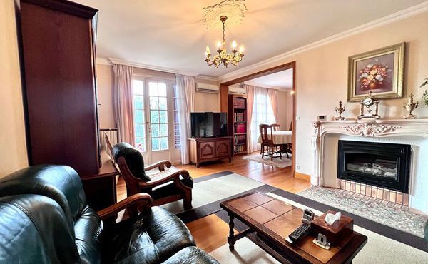 Dúplex de 3 dormitorios en Gagny, France No. 292001