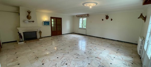 3 bedrooms Castles in La Vernelle, France No. 231255 7