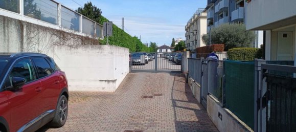 3 rooms Apartment in Mogliano Veneto, Italy No. 307121 6