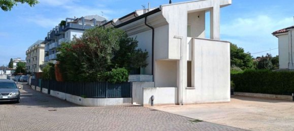 3 rooms Apartment in Mogliano Veneto, Italy No. 307121 2