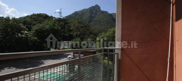 Apartamento de 2 dormitorios en Civate, Italy No. 270086 18