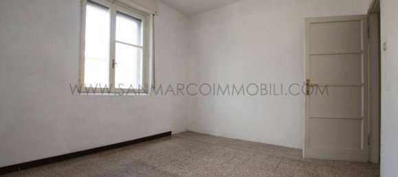 Apartamento de 2 dormitorios en Civate, Italy No. 270086 3