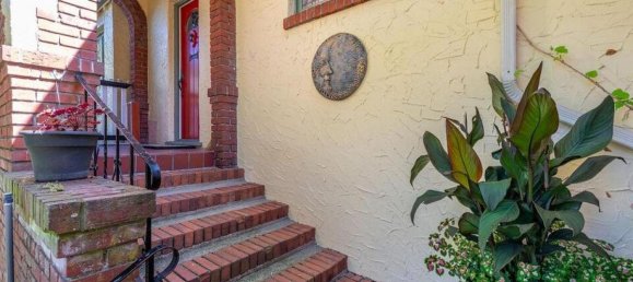 3 bedrooms House in British Columbia, Canada No. 1055 5