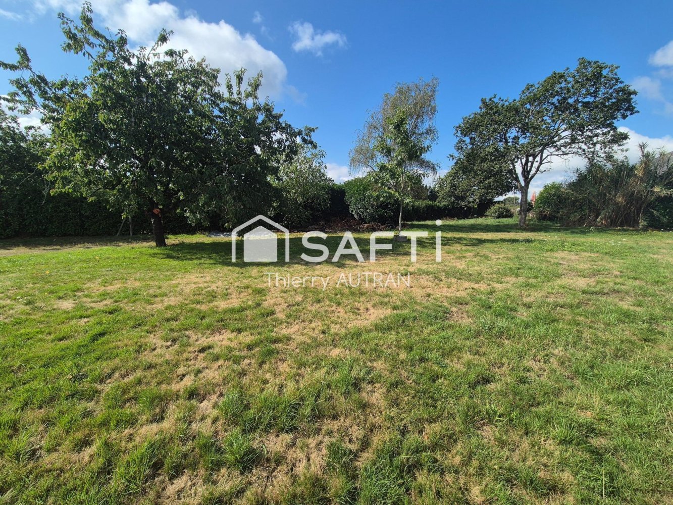 1656m² Land in Molac, France No. 281858