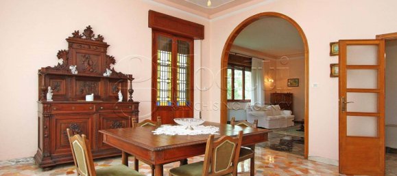 4 bedrooms Villa in Copparo, Italy No. 355118 7