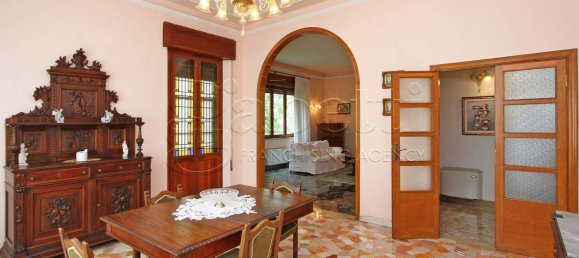 4 bedrooms Villa in Copparo, Italy No. 355118 11
