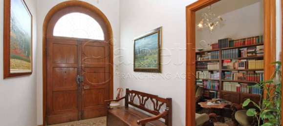 4 bedrooms Villa in Copparo, Italy No. 355118 2