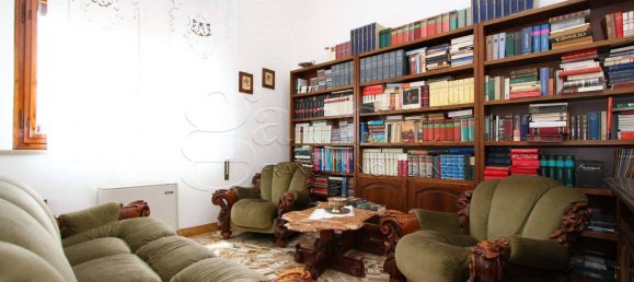 4 bedrooms Villa in Copparo, Italy No. 355118 4