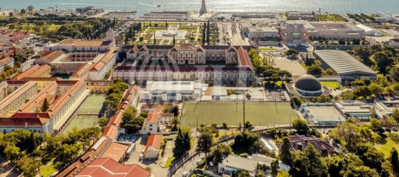 5 bedrooms House in Lisbon, Portugal No. 130943 4