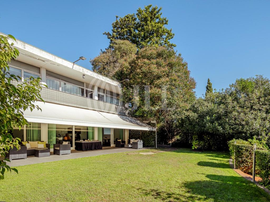 5 bedrooms House in Lisbon, Portugal No. 130943