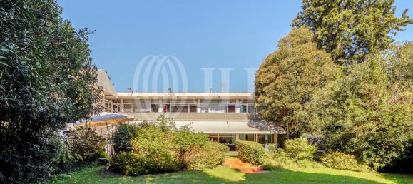 5 bedrooms House in Lisbon, Portugal No. 130943 2