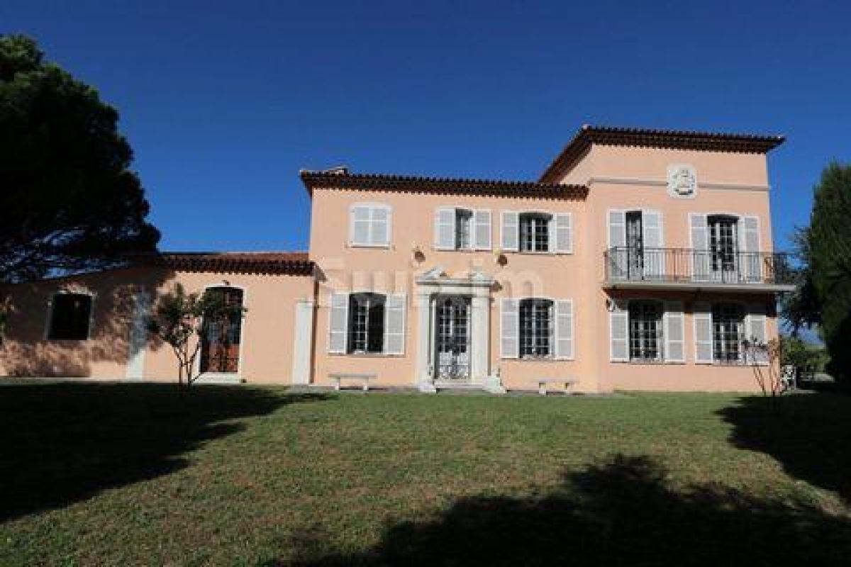 4 bedrooms Shop in Nice, France No. 18743