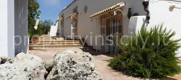 9-Zimmer Villa in Noto, Italy, Nr. 113826 3