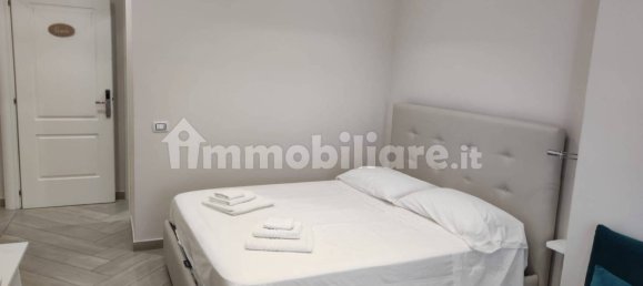 Apartamento de 4 dormitorios en Naples, Italy No. 357653 4
