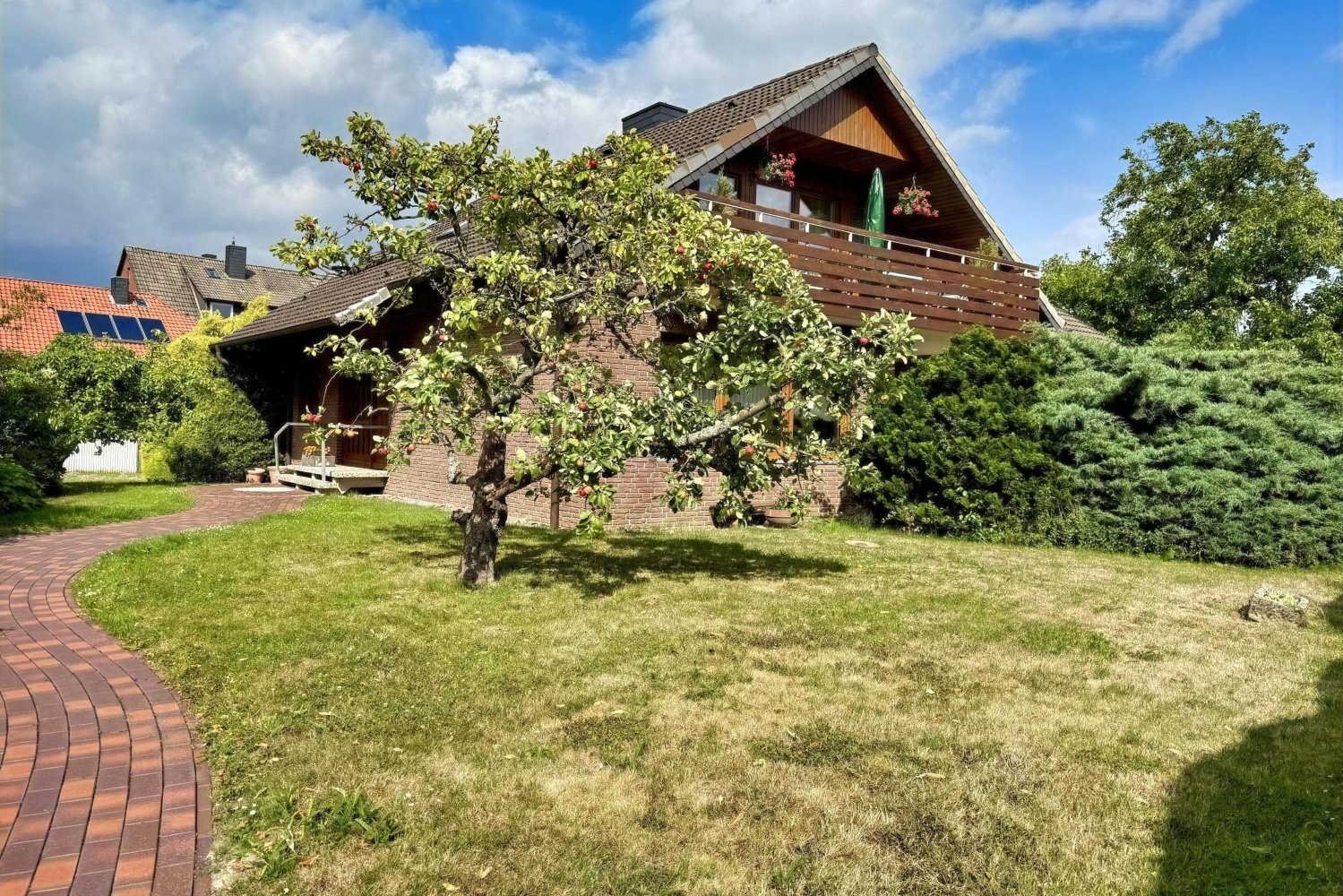 5 bedrooms Townhouse in Hanover, Germany No. 327393