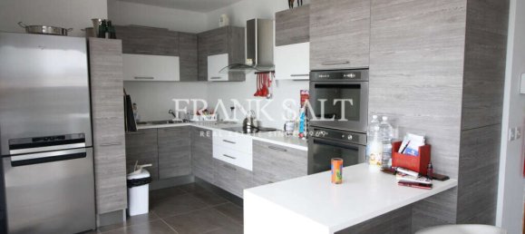 3 bedrooms Penthouse in Marsaskala, Malta No. 6393 9