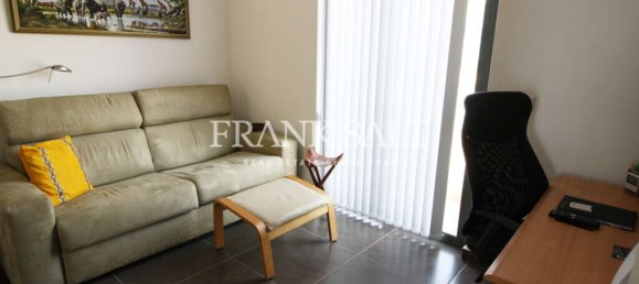 3 bedrooms Penthouse in Marsaskala, Malta No. 6393 3