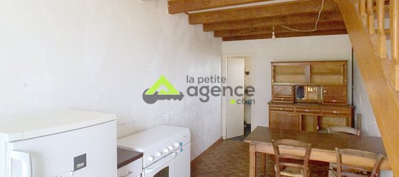 3 bedrooms House in Saint-Loup, France No. 95904 6