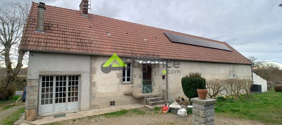 3 bedrooms House in Saint-Loup, France No. 95904 4