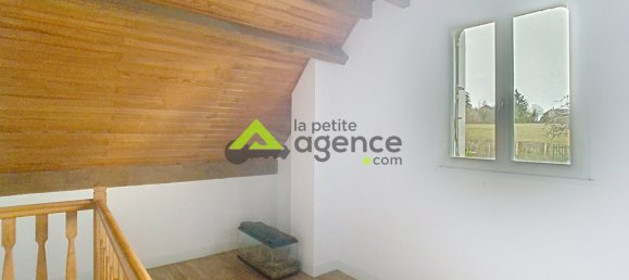 3 bedrooms House in Saint-Loup, France No. 95904 11