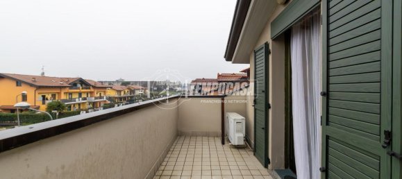 3غرفة شقة في Brembate, Italy رقم 68888 28