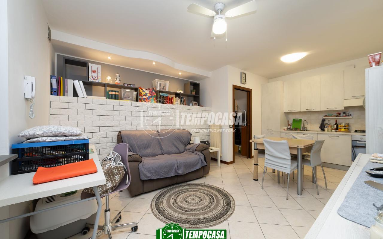 3غرفة شقة في Brembate, Italy رقم 68888