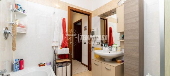 3غرفة شقة في Brembate, Italy رقم 68888 15