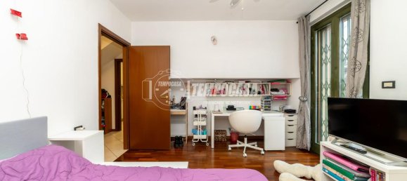 3غرفة شقة في Brembate, Italy رقم 68888 10