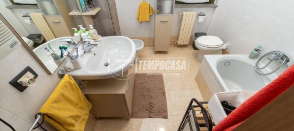 3غرفة شقة في Brembate, Italy رقم 68888 13