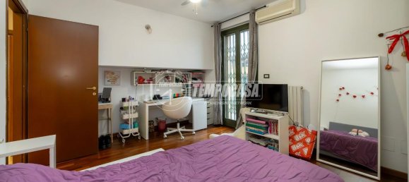 3غرفة شقة في Brembate, Italy رقم 68888 9