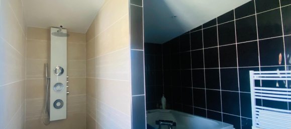 4 bedrooms House in Longeves, France No. 99389 12