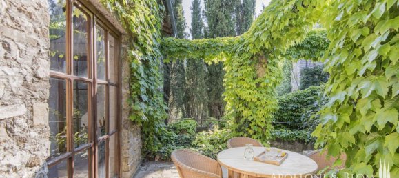 6 غرف نوم فيلا في Cortona, Italy رقم 57135 31